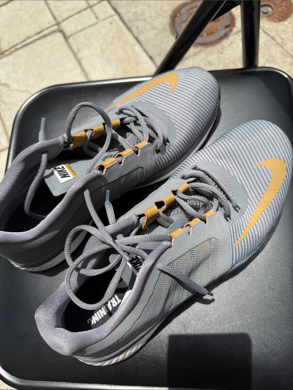 🔺LAST CHANCE!!!🔺Nike Zoom Gray Sneakers with Gold Swoosh Accents Men's 12